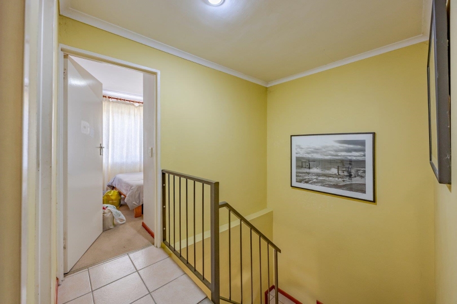 8 Bedroom Property for Sale in Lakeside Western Cape